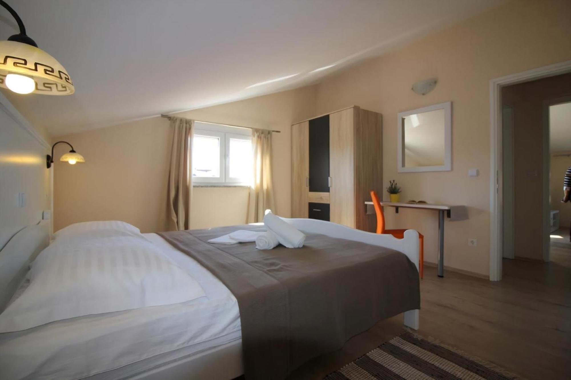 Paradiso 3 Fuer 2 Personen Mit Pool