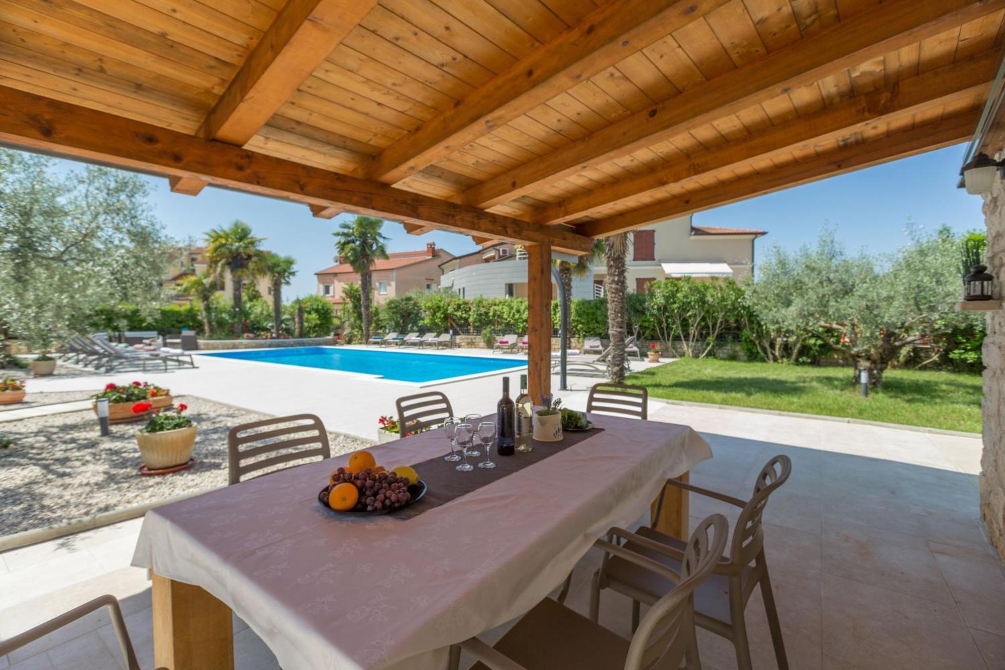 Paradiso 3 Fuer 2 Personen Mit Pool Apartment